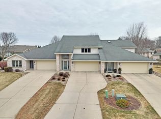 1064 Coronado Ct, Oneida, WI 54155
