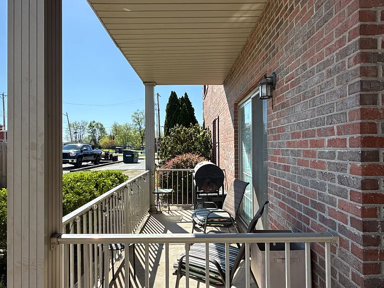 1713 N Spring St #5 — Photo 5