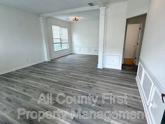 2nd image of 2548 Davenham Ln