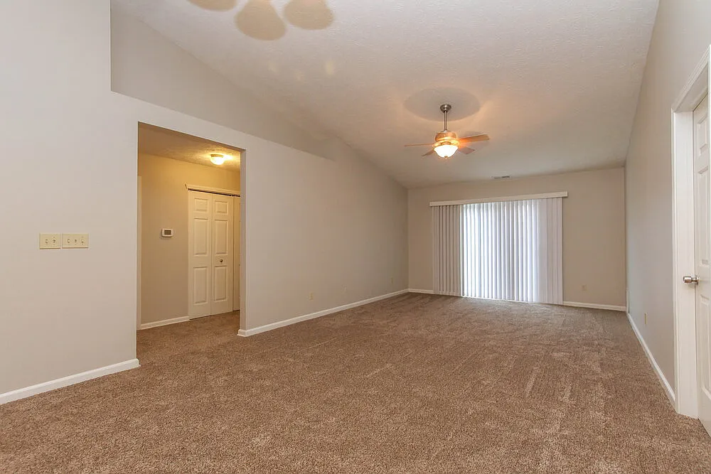 4 bed, 2.0 bath, 1382 sqft, $1,825 — Photo 4