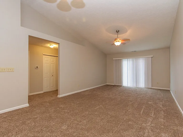 1327 Grand Canyon Cir — Photo 4