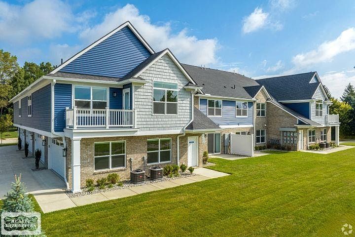 1st image of 32972 Antrim Dr