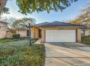 7606 Forest Moon, Live Oak, TX 78233