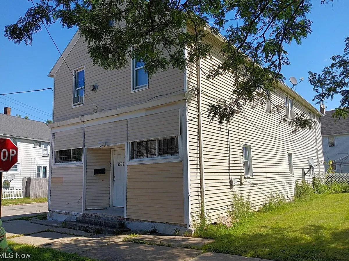 Building Photo - 3579 W 47th St