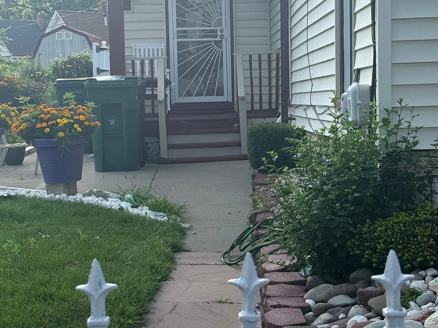 Charming Single Unit in Rochester | 85 Jefferson Ave | $1200/mo | Available 8/10/2026 — Photo 1