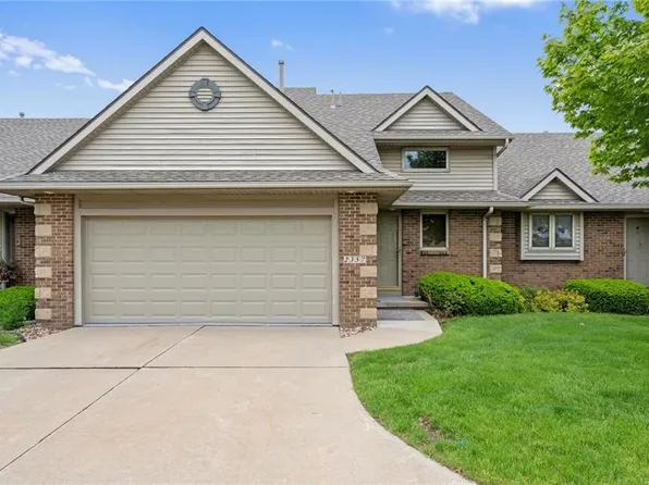 2357 NW 162nd Ln, Clive, IA 50325