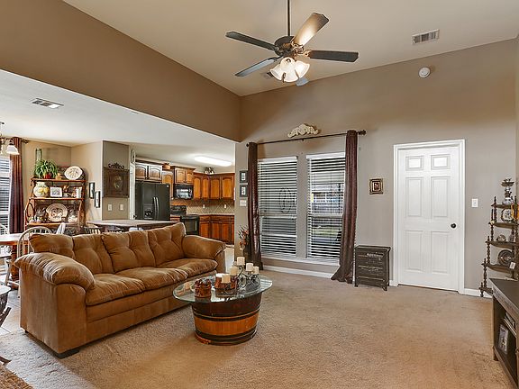 3rd image of 42302 Palmstone Ave