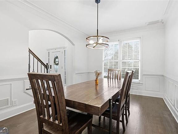 5th image of 6510 Ridgefield Dr
