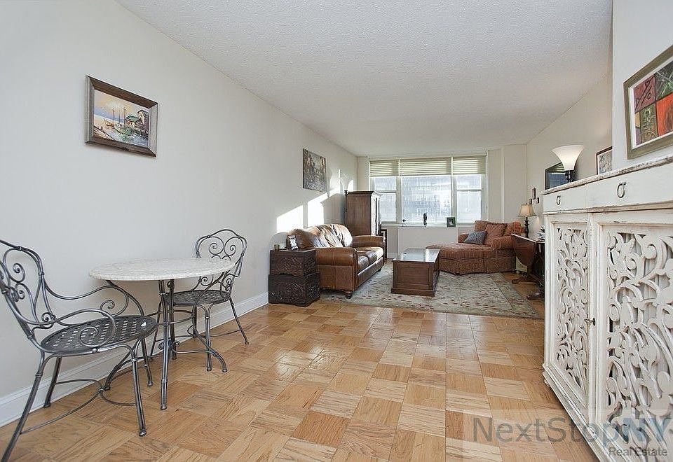 1st image of 245 E 54th St APT 25R