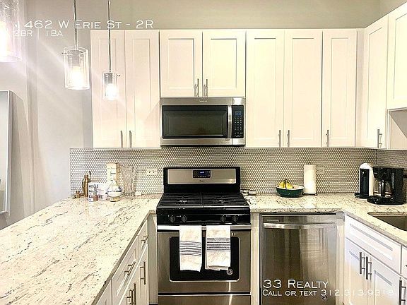 2nd image of 1462 W Erie St #2R
