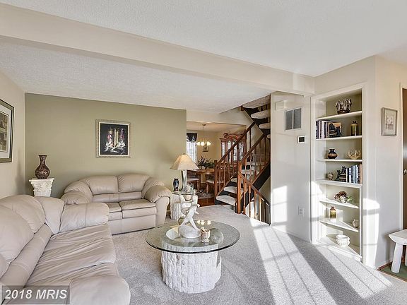 4th image of 36 Valley Park Ct
