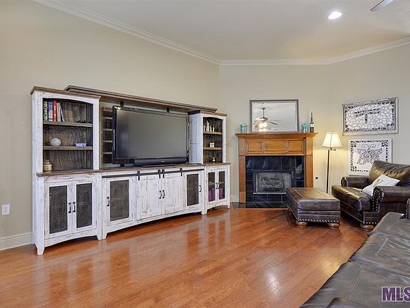 4th image of 36327 W Pine Grove Ct