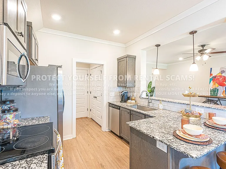 347 W Tyler Rd — Photo 6