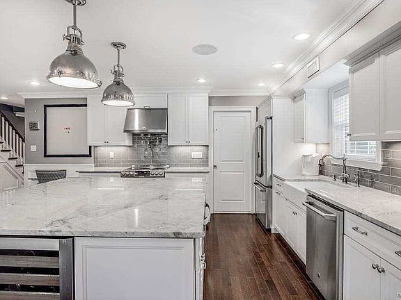 5th image of 7 Wimbledon Ct #7