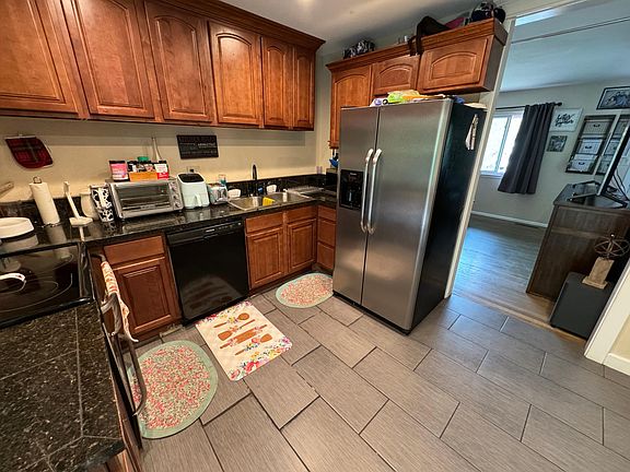 2nd image of 2915 Fremont Dr