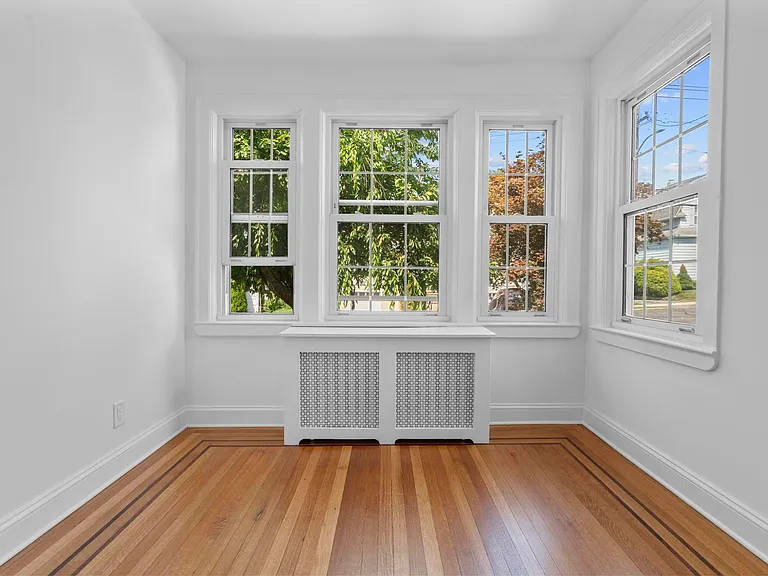 53 Park Ave — Photo 23