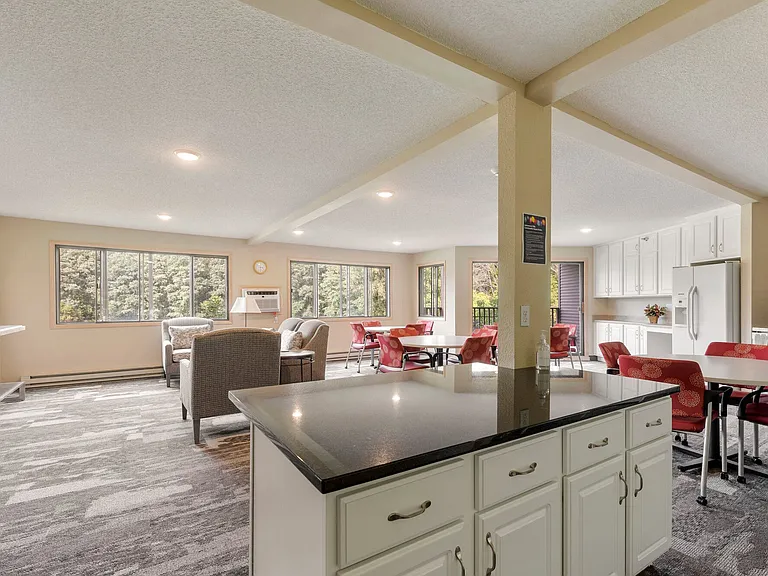 Lakewood Hills Apartments — Photo 19