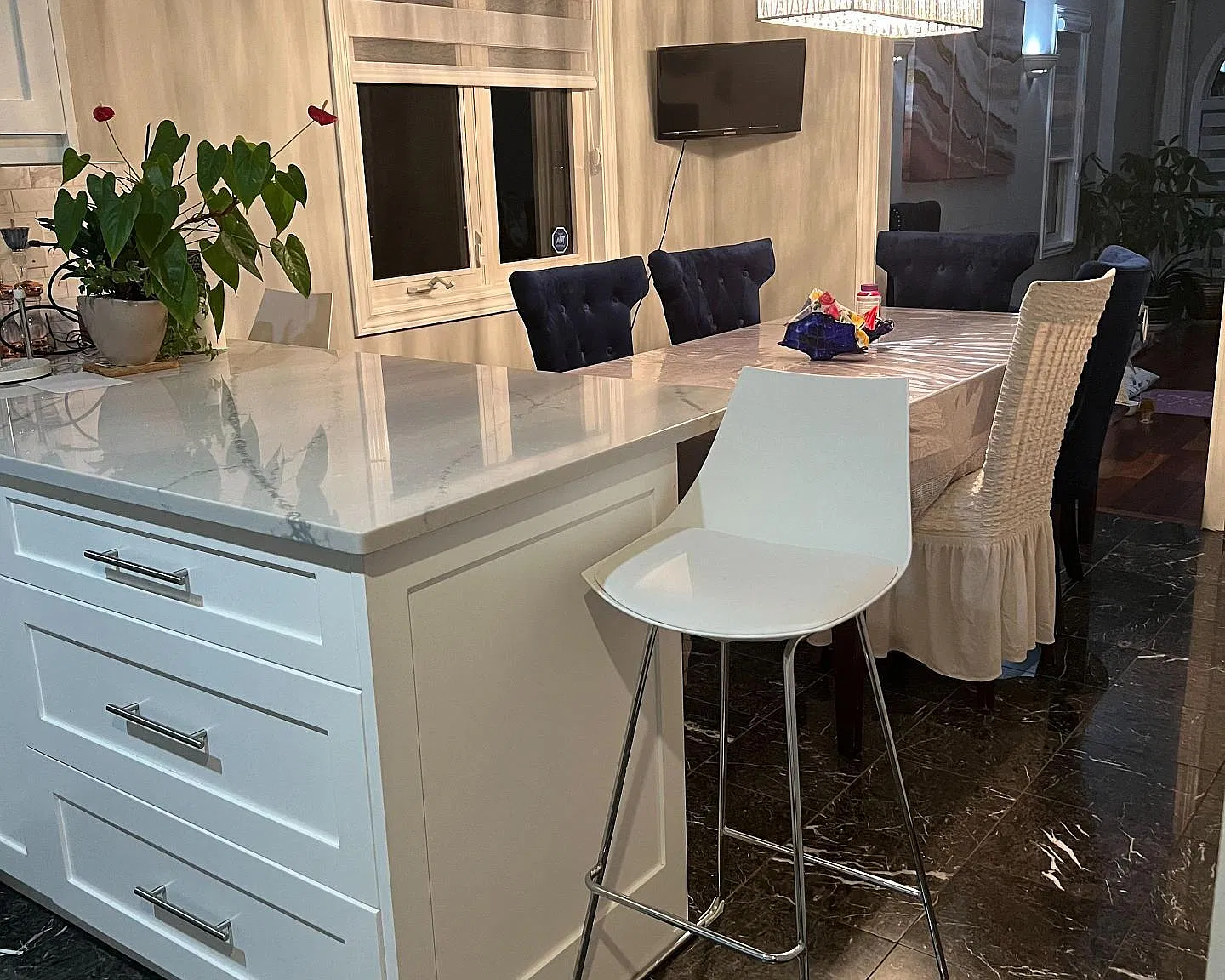 3 bed, $2,350 — Photo 3
