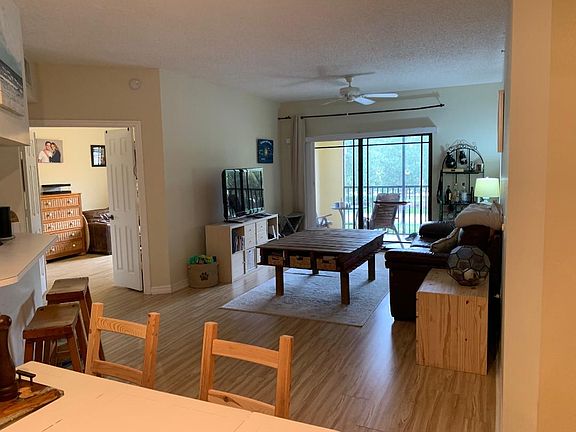 3rd image of 3018 Alcazar Pl APT 203
