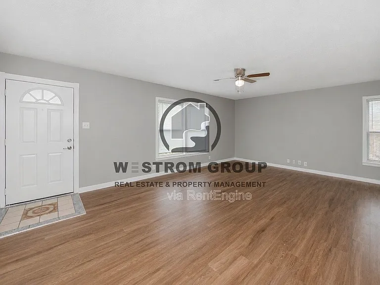 136 Arthur Dr — Photo 5