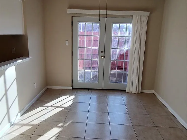 4513 Avenue P 1/2 #3 — Photo 15
