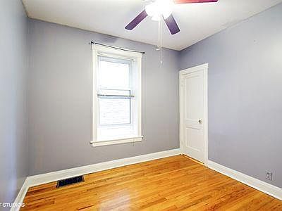 4th image of 4739 N Lowell Ave #1