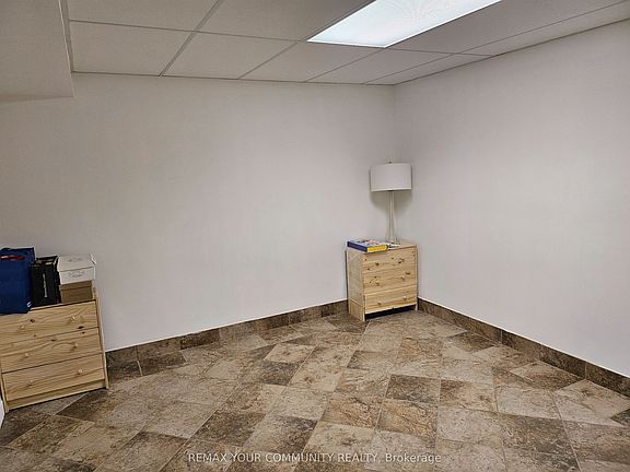 5th image of 14 Sequoia Rd #Basement