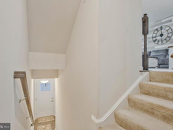 3rd image of 8218 Kippis Rd