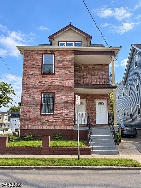 3 bed, 1.0 bath, $2,300 — Photo 1