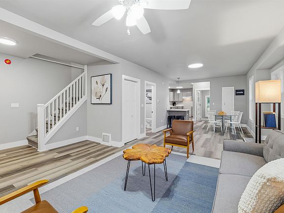 5th image of 579 Forest Ave