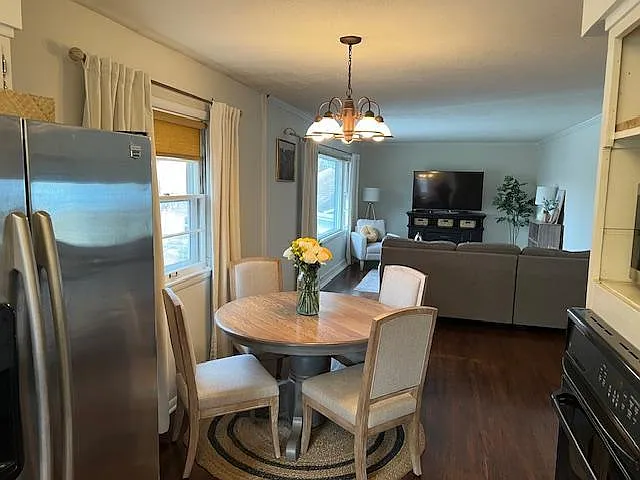 20515 Manor Rd — Photo 4