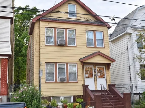 388 6th Ave W, Newark, NJ 07107