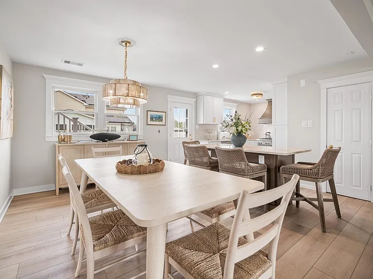 5217 Sea Spray Rd — Photo 3