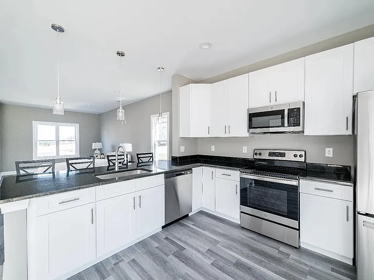 125 Melissa Ln #1 — Photo 2