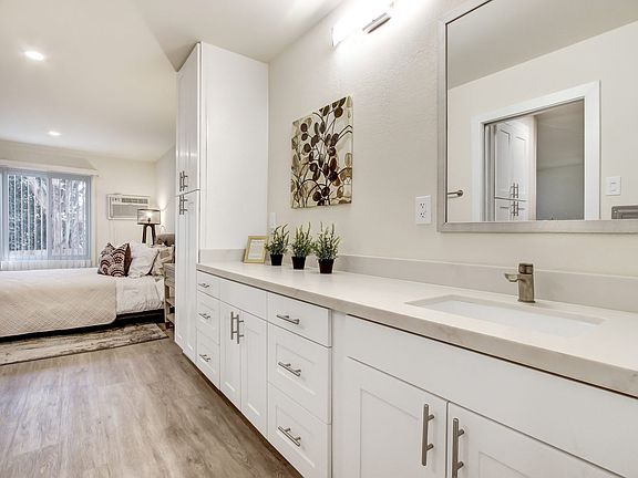 4th image of 3201 Overland Ave APT 8152