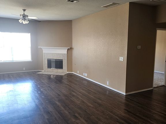 2nd image of 2520 Aiken Ln