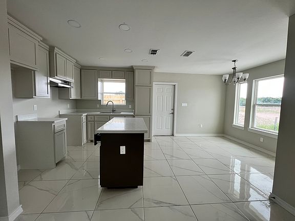 3rd image of 695 Seminole Ln #Ab