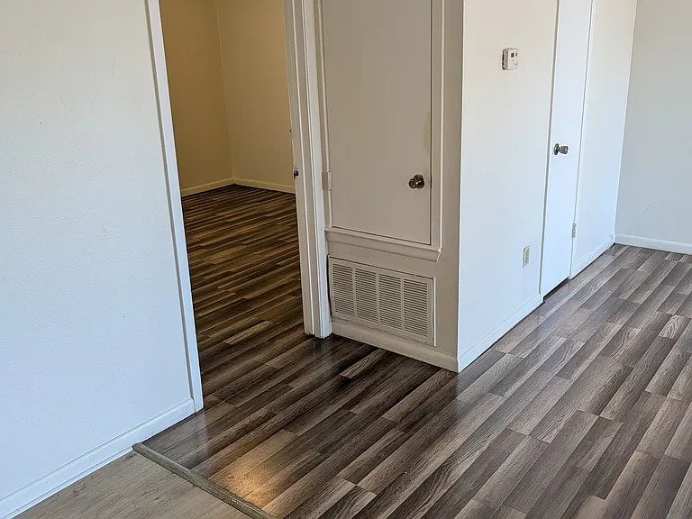 1703 S Washington St — Photo 5