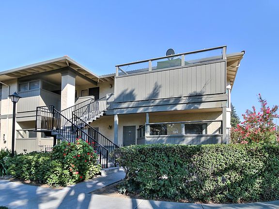 3rd image of 353 Kenbrook Cir
