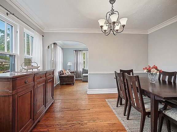 5th image of 1675 Orchard Ln