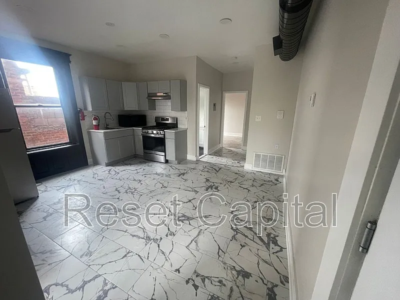 26 Elizabeth Ave #13