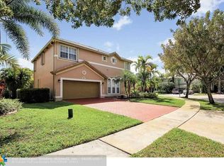 689 SW 168th Way, Pembroke Pines, FL 33027