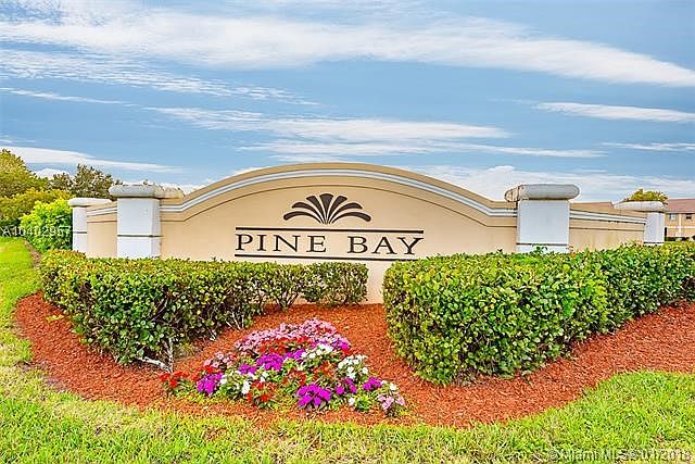 Beautiful Entrance Welcome to Pine Bay