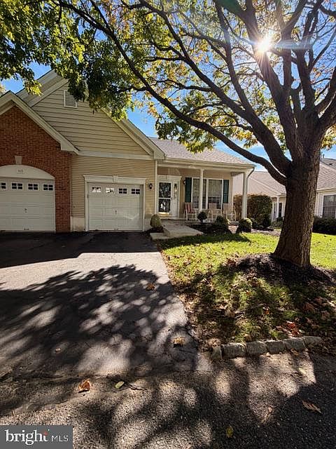 1st image of 167 Burholme Dr