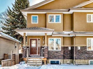 10711 70th Ave NW, Edmonton, AB T6H2G4