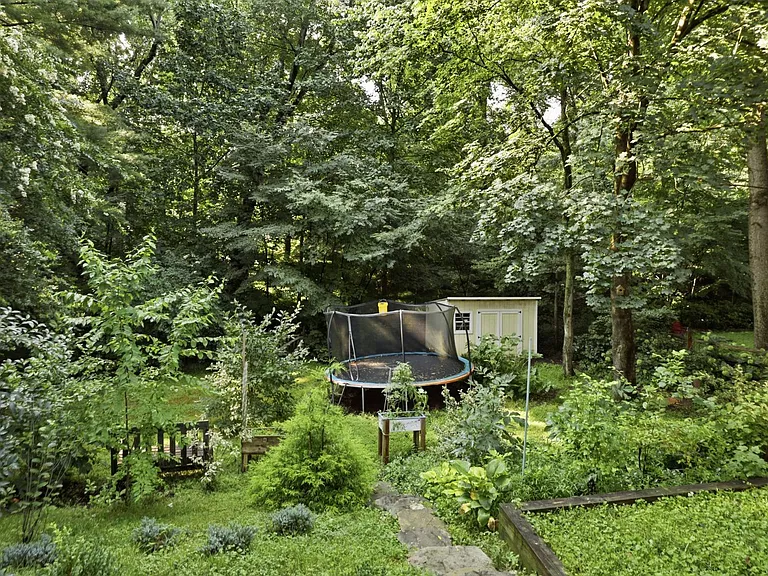 8818 Blue Sea Dr — Photo 38