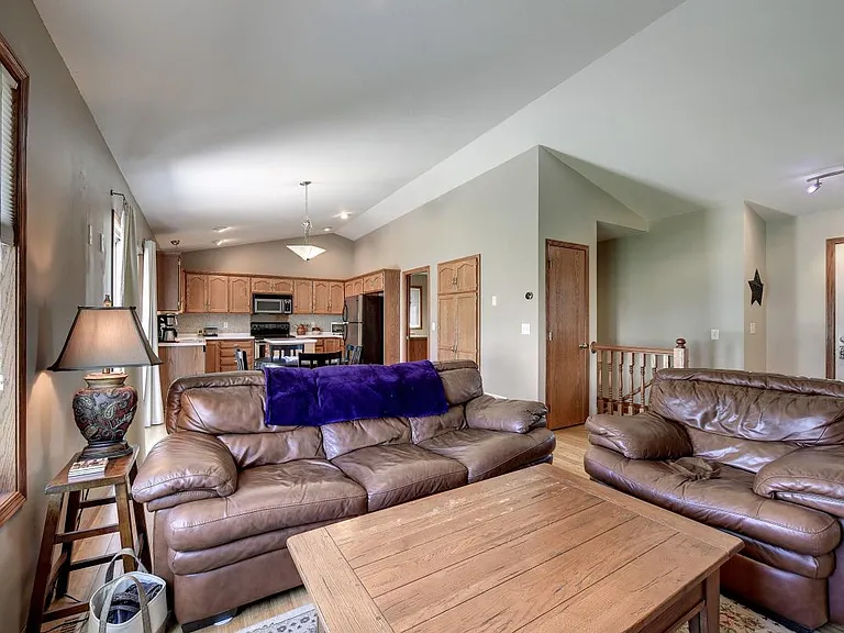 1187 Blackhawk Dr SW — Photo 9