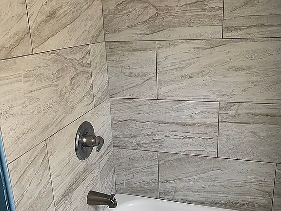 5th image of 3119 W Court Ave