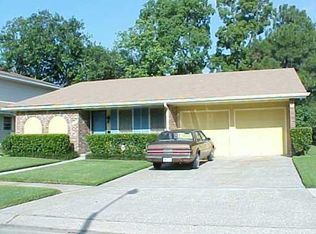 556 Lynnmeade Rd, Gretna, LA 70056