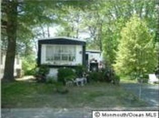 12 Rabbit Ct, Whiting, NJ 08759